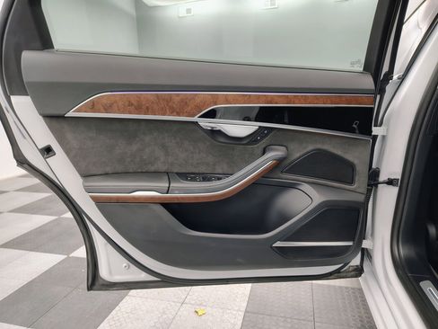 Used 2021 Audi A8 L 3.0T w/ Executive Plus Package image 28