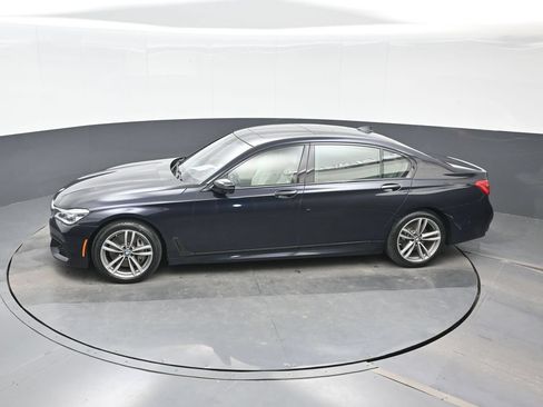 Used 2018 BMW 750i xDrive AWD/4WD image 21