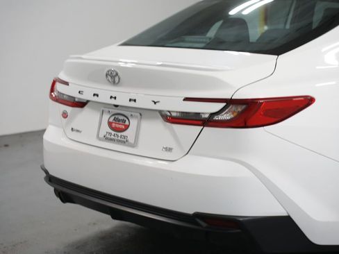 Certified 2025 Toyota Camry SE image 9