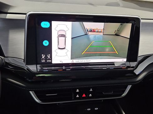 New 2026 Volkswagen Atlas Cross Sport SE image 19