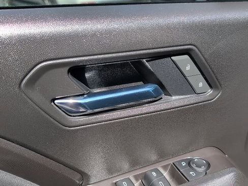 New 2025 Chevrolet Colorado LT w/ LT Convenience Package image 15