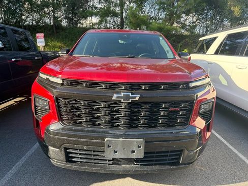 Used 2024 Chevrolet Traverse RS w/ LPO, Floor Liner Package FWD image 11