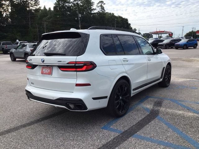 Used 2023 BMW X7 xDrive40i w/ Executive Package AWD/4WD image 3