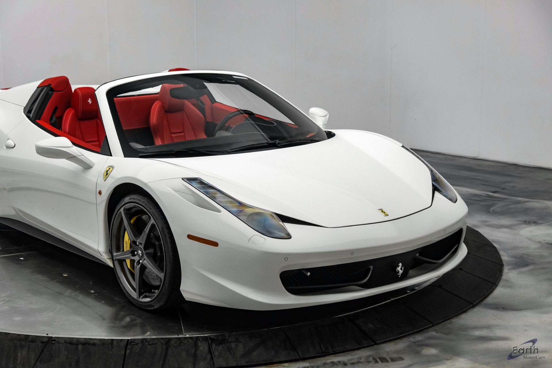 Used 2015 Ferrari 458 Spider RWD image 36