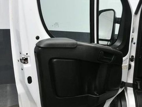 Used 2024 RAM ProMaster 2500 w/ Convenience Group image 13