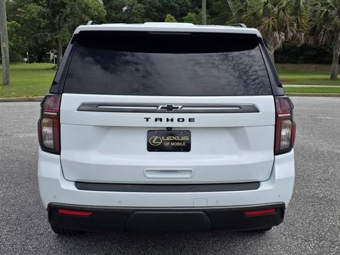 Used 2022 Chevrolet Tahoe Z71 w/ Luxury Package AWD/4WD image 3