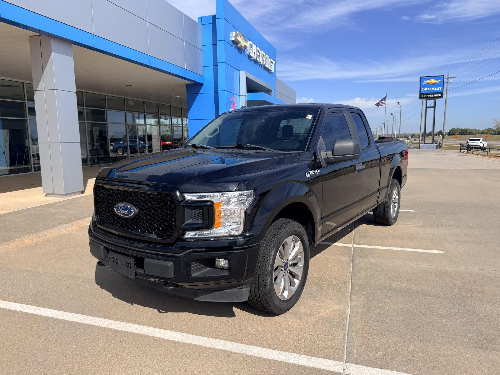 Used 2018 Ford F150 XL w/ Equipment Group 101A Mid AWD/4WD image 2