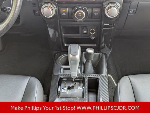 Used 2023 Toyota 4Runner TRD Off-Road Premium w/ Moonroof Package AWD/4WD image 18