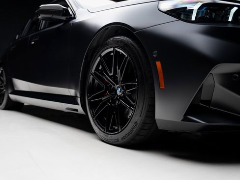 Used 2025 BMW M5 w/ Carbon Package image 83