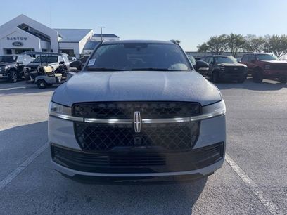 Used 2025 Lincoln Navigator Reserve w/ Jet Appearance Package