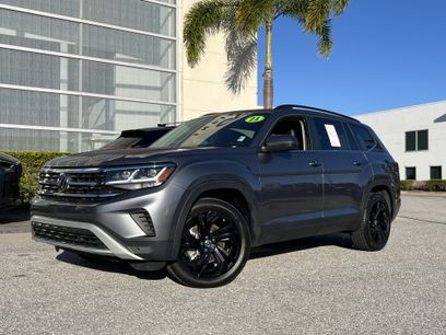Used 2023 Volkswagen Atlas SE w/ Panoramic Sunroof Package