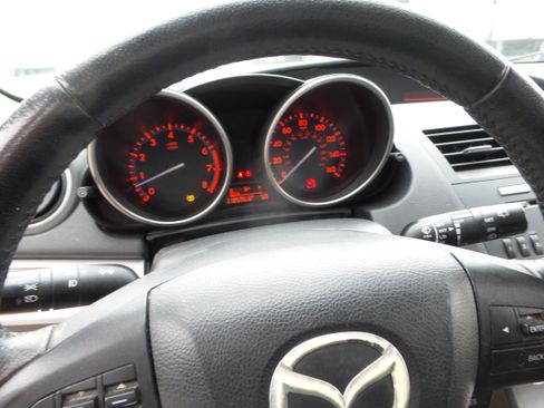 Used 2011 MAZDA MAZDA3 s Sport FWD image 26