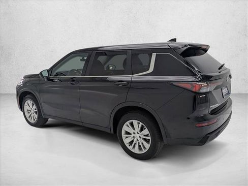 Used 2025 Mitsubishi Outlander ES AWD/4WD image 8