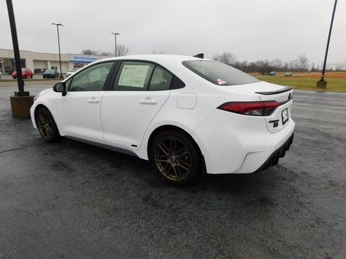 Used 2024 Toyota Corolla SE image 5