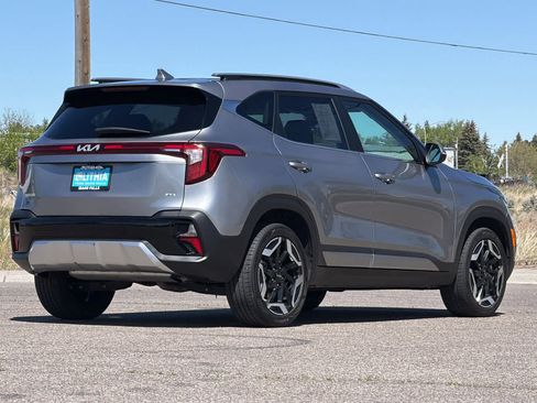 Used 2024 Kia Seltos SX w/ SX Sunroof Package AWD/4WD image 2