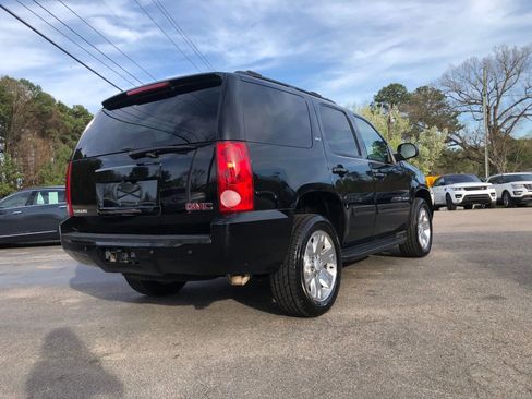 Used 2013 GMC Yukon SLT w/ SLT-2 Equipment Package image 3