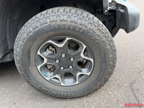 Used 2022 Jeep Wrangler Unlimited Rubicon 4xe w/ Cold Weather Group AWD/4WD image 7
