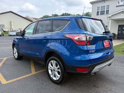 Used 2017 Ford Escape SE w/ SE Cold Weather Package FWD image 8