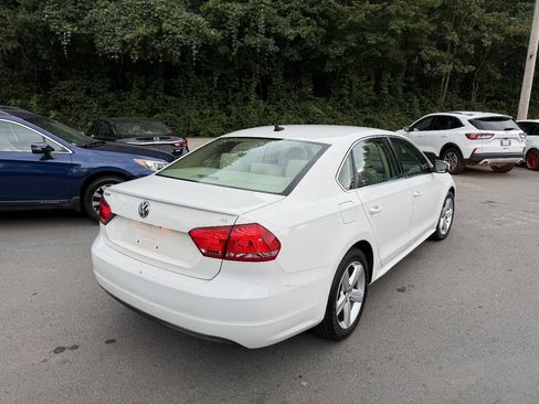 Used 2013 Volkswagen Passat 2.5 SE FWD image 5
