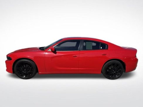 Used 2021 Dodge Charger SXT w/ Leather Interior Group RWD image 2