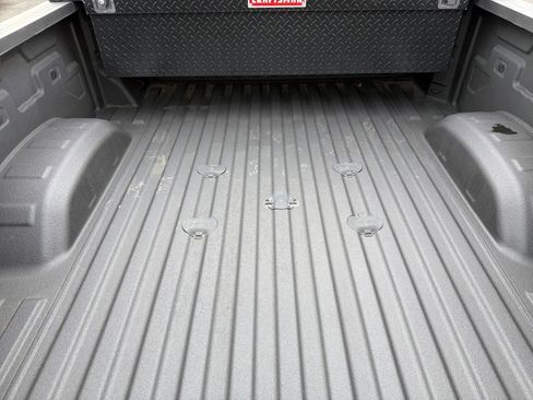 Used 2024 Chevrolet Silverado 3500 LT w/ Convenience Package image 5