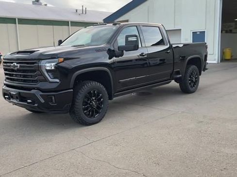 New 2026 Chevrolet Silverado 2500 High Country w/ High Country Premium Package AWD/4WD image 4