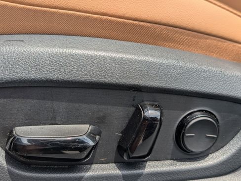 Certified 2025 Lexus UX 300h AWD w/ Accessory Package (Z1) image 21