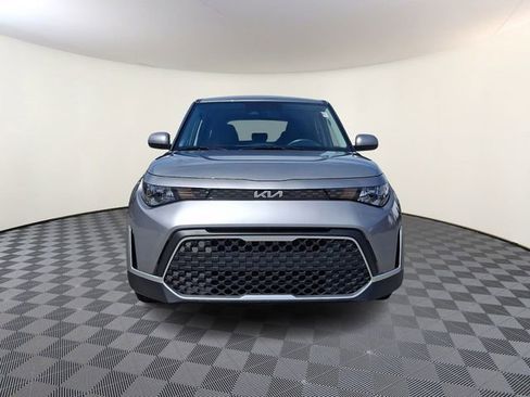Used 2023 Kia Soul LX w/ LX Technology Package FWD image 2