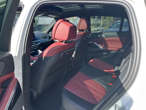 Used 2024 BMW X6 xDrive40i w/ Premium Package AWD/4WD image 8