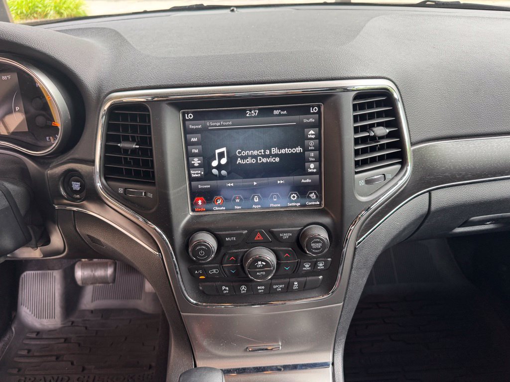 Used 2018 Jeep Grand Cherokee Limited AWD/4WD image 17