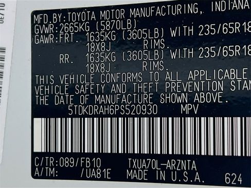 Certified 2023 Toyota Highlander L image 33