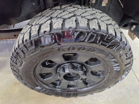 Used 2024 Ford F250 XLT AWD/4WD image 13
