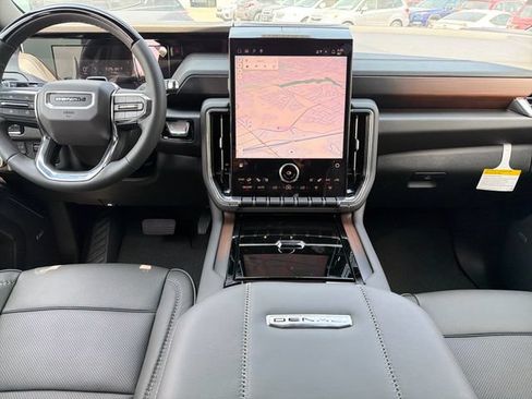 New 2026 GMC Yukon Denali w/ Denali Reserve Package AWD/4WD image 9