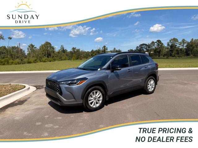 Used 2025 Toyota Corolla Cross LE FWD image 1