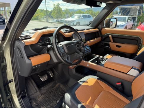 Used 2022 Land Rover Defender 90 X AWD/4WD image 10