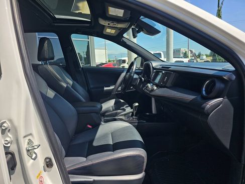 Used 2018 Toyota RAV4 SE w/ Advanced Technology Package AWD/4WD image 11