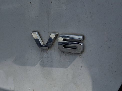 Used 2019 Kia Sorento AWD V6 image 24