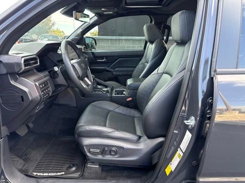 Used 2024 Toyota Tacoma TRD Off-Road w/ TRD Off Road Premium Package AWD/4WD image 23