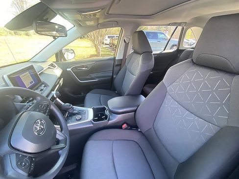 Certified 2025 Toyota RAV4 XLE w/ Convenience Package image 11