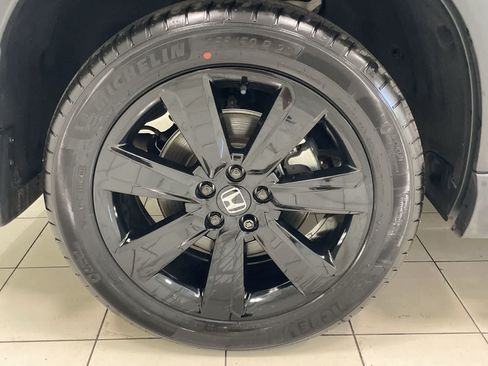 Certified 2025 Honda Pilot Black Edition image 26
