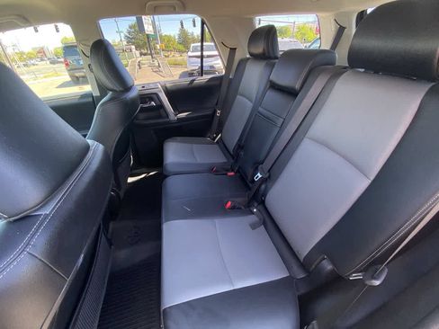 Used 2018 Toyota 4Runner SR5 Premium AWD/4WD image 21