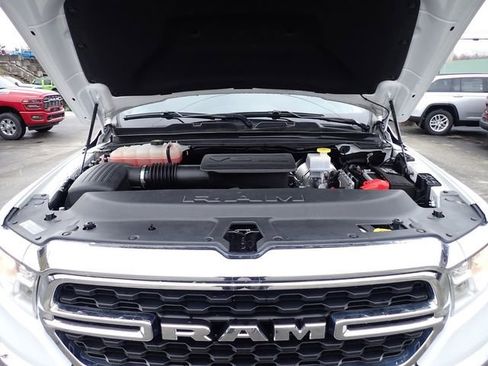 Used 2022 RAM 1500 Big Horn AWD/4WD image 13