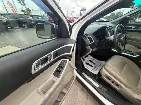 Used 2014 Ford Explorer Limited w/ Equipment Group 302A AWD/4WD image 17