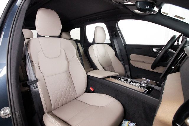Certified 2026 Volvo XC60 B5 Plus AWD/4WD image 21