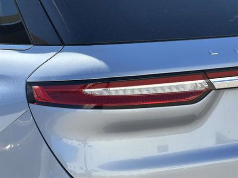 Used 2022 Lincoln Corsair AWD w/ Equipment Group 101A image 9