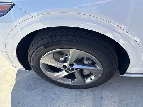 New 2026 Genesis GV70 2.5T Advanced AWD/4WD image 8