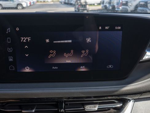 New 2026 Buick Envista Avenir FWD image 18