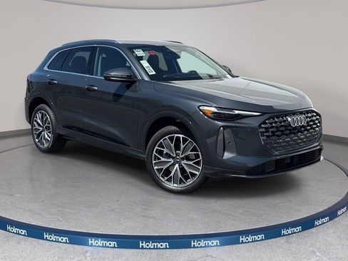 Certified 2025 Audi Q5 Premium Plus w/ Premium Plus AWD/4WD image 2