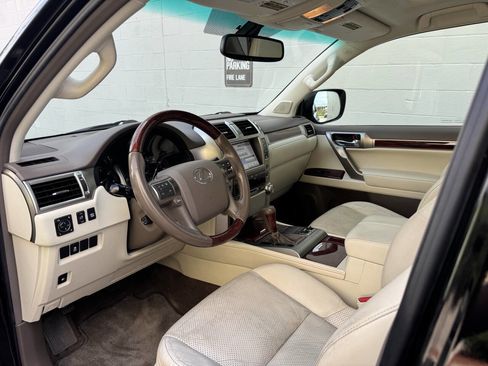 Used 2013 Lexus GX 460 image 12