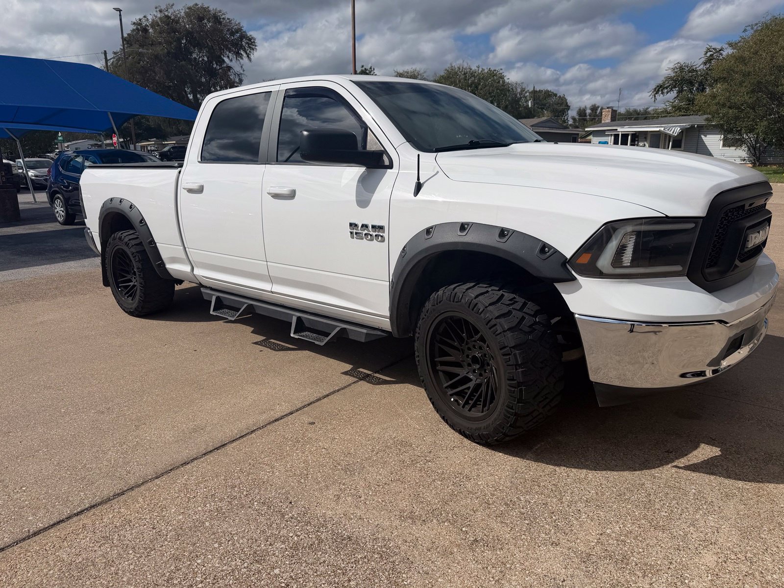Used 2019 RAM 1500 Classic SLT RWD image 3